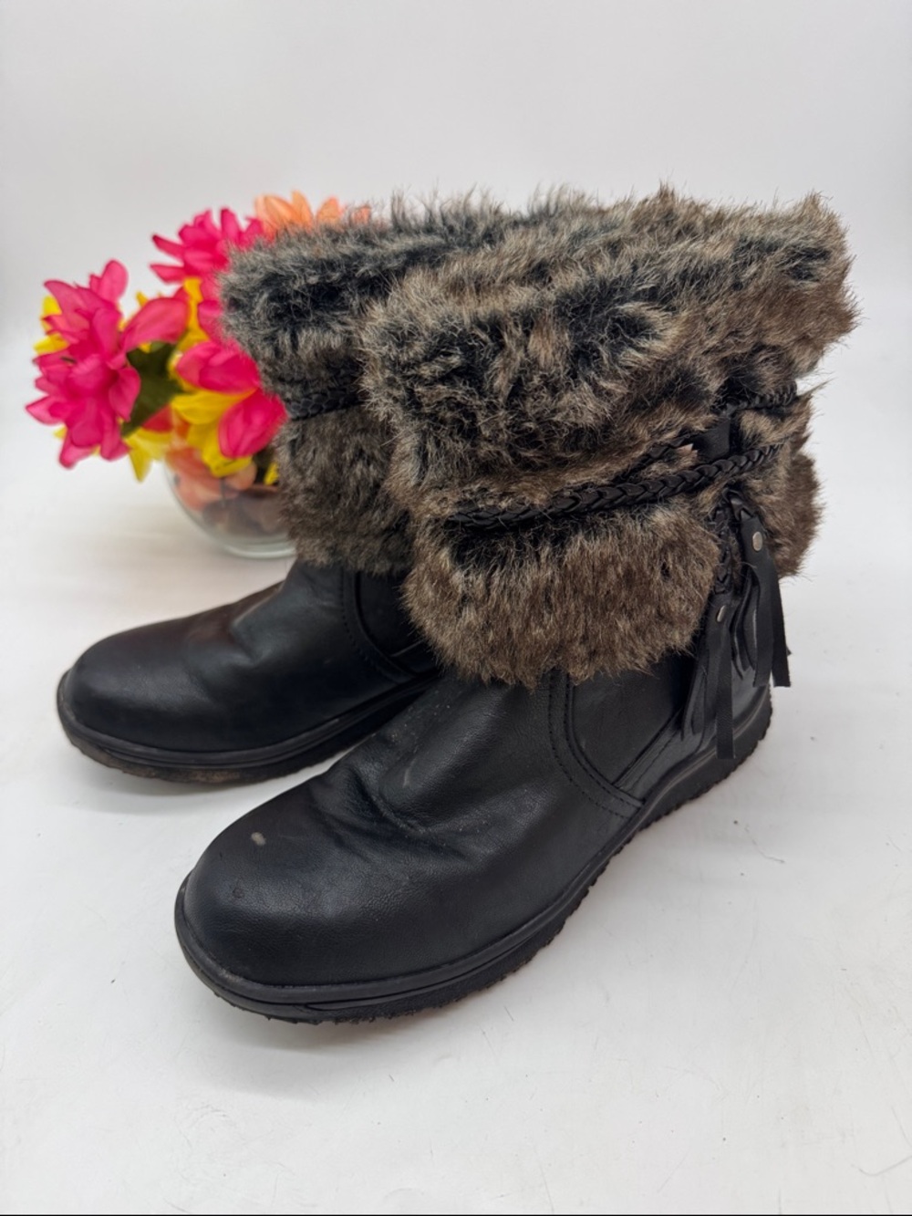 Minnetonka Women's Black Faux-Fur Winter Ankle Boots Size 9 WRB9861J